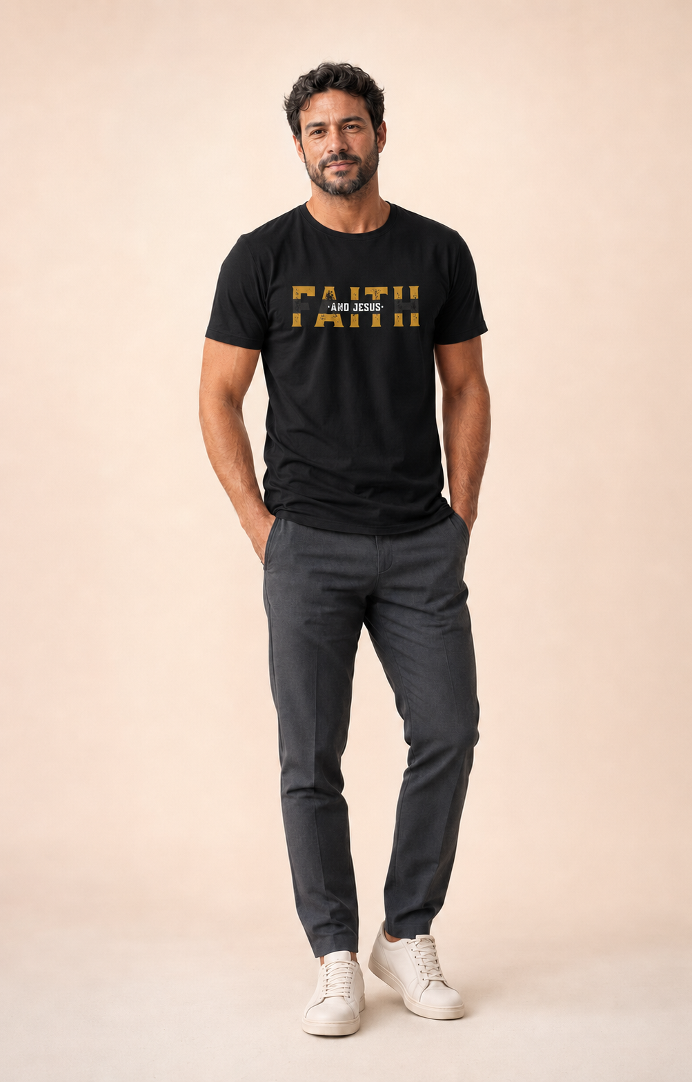 Modelo ZOE usando a camiseta preta Faith and Jesus